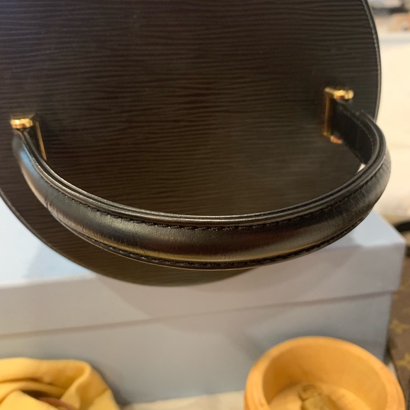 Louis Vuitton Epi Cannes Bag (Vintage) - Picture 3 of 7